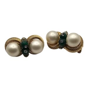 Vintage Hattie Carnagie Gold Pearl Stone Clip On Earrings